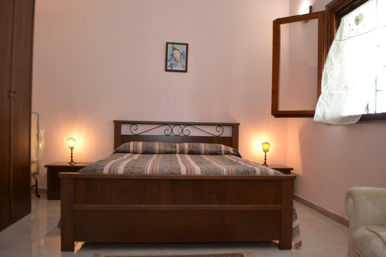Villa Rosa - Ai Piedi Dell'Etna Brucoli Dış mekan fotoğraf